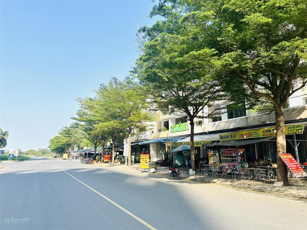 Hot! chính chủ gửi bán đất dt 10.3x20m  shr, kdc cát lái, p.cát lái, tp. hcm giá 68tr/m2!