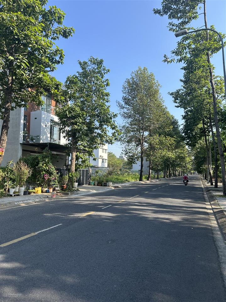 Hot! chủ cần bán lô đất mặt tiền đường 24m  shr dt 160m2, kdc cát lái, tp. hcm giá 85tr/m2!