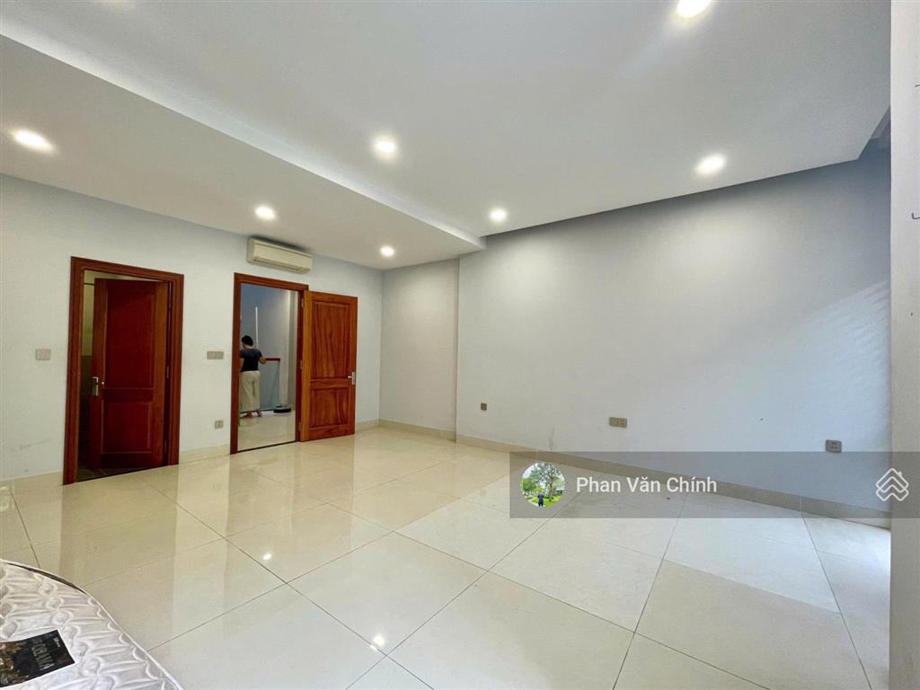 Cho thuê nguyên tầng trệt + lầu 1 (7x20) nhà kđt vạn phúc, hoàn thiện nội thất giá 20tr/th tl