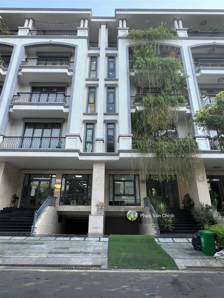 Cho thuê nguyên tầng trệt nhà vạn phúc city sàn trống suốt làm văn phòng công ty giá 16 triệu