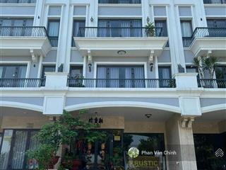 Bán nhà vạn phúc city (7x20m) hoàn thiện nội thất cao cấp, nhìn trực diện công viên,hồ đại nhật