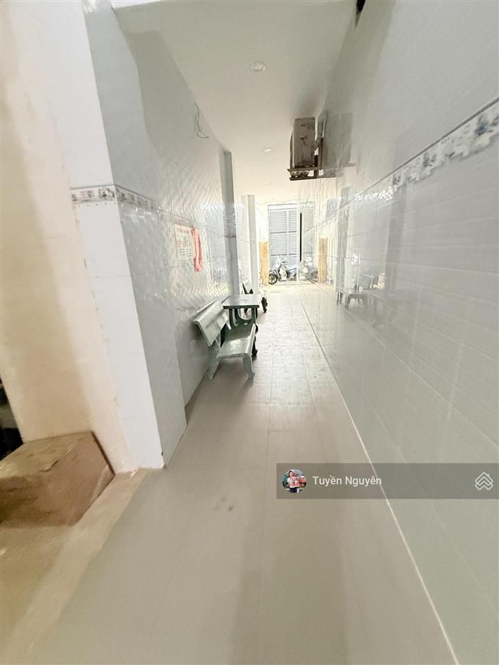 Ngộp bank  bán gấp nhà 2 mặt tiền diện tích sử dụng 350m2 ngang 6m, ô tô thông thích hợp xây chdv