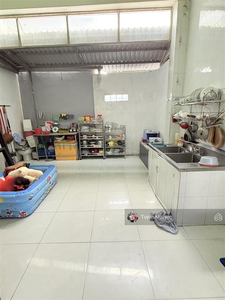 Ngộp bank  bán gấp nhà 2 mặt tiền diện tích sử dụng 350m2 ngang 6m, ô tô thông thích hợp xây chdv