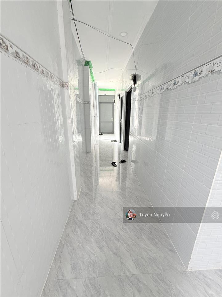 Ngộp bank  bán gấp nhà 2 mặt tiền diện tích sử dụng 350m2 ngang 6m, ô tô thông thích hợp xây chdv