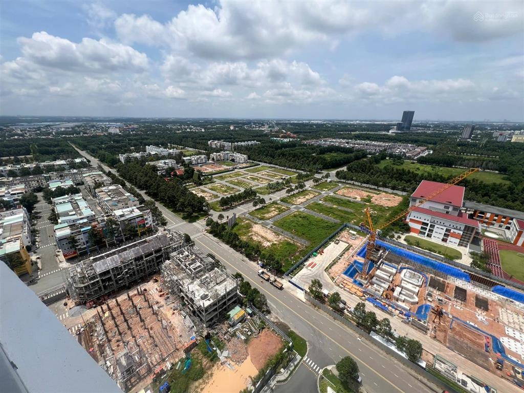 Bàn giao nhà hoàn thiện, máy lạnh, hệ bếp, đèn cơ bản the glory, vốn có 900tr nhận nhà
