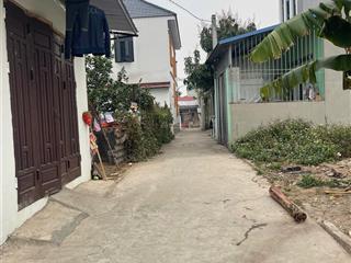 Chỉ 2,x tỷ bán lô đất 70.9m đẹp gần ngay bìa làng yên vinh