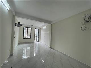 Cho thuê văn phòng tại số 42 trần quý kiên gia s6tr/ tyhansg