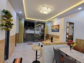 Nhà đẹp lung linh giữa trung tâm phường nha trang 2 tỷ 8