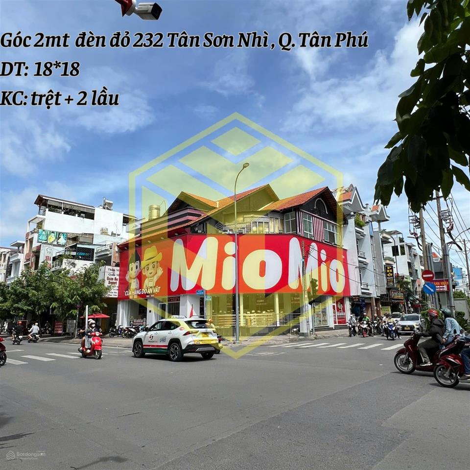 Siêu phẩm góc 2mt hoà bình 12m * 25m trệt + lầu trống suốt vị trí đẹp nhận diện thương hiệu tốt