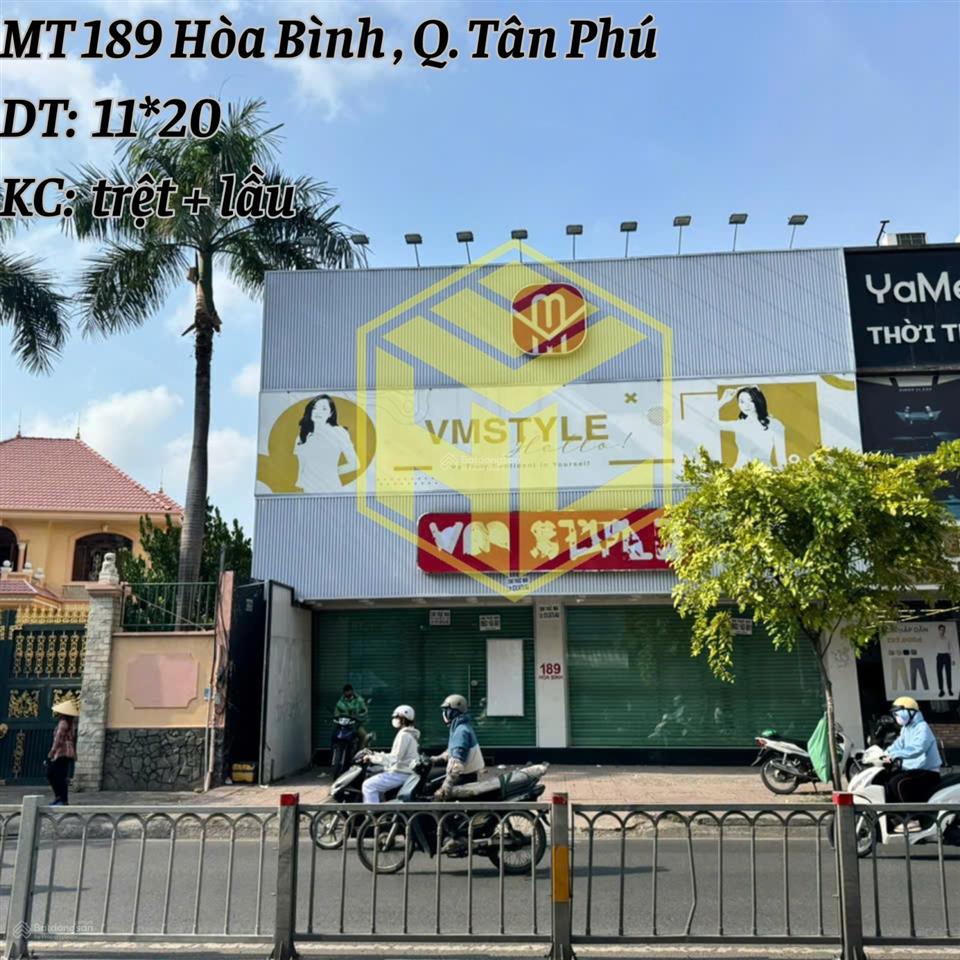 Siêu phẩm góc 2mt hoà bình 12m * 25m trệt + lầu trống suốt vị trí đẹp nhận diện thương hiệu tốt