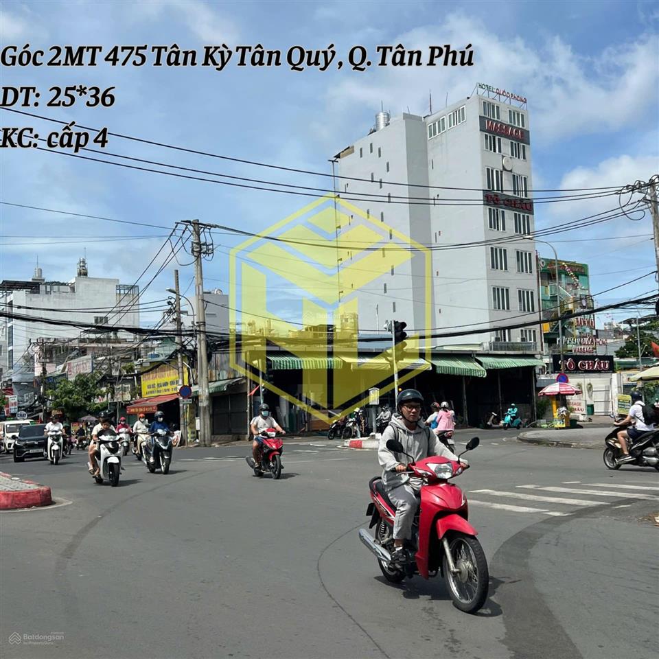 Siêu phẩm góc 2mt hoà bình 12m * 25m trệt + lầu trống suốt vị trí đẹp nhận diện thương hiệu tốt