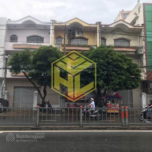 Siêu phẩm 3 căn liền kề 18m * 25m mt tên lửa cần cho thuê gấp nhanh tay chốt lẹ có 1 0 2