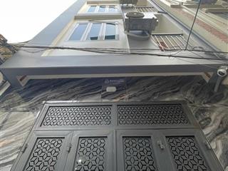 Chỉ từ 4 triệu cho thuê phòng định công 30m2, tiện ích đầy đủ, ban công thoáng sáng, full nội thất