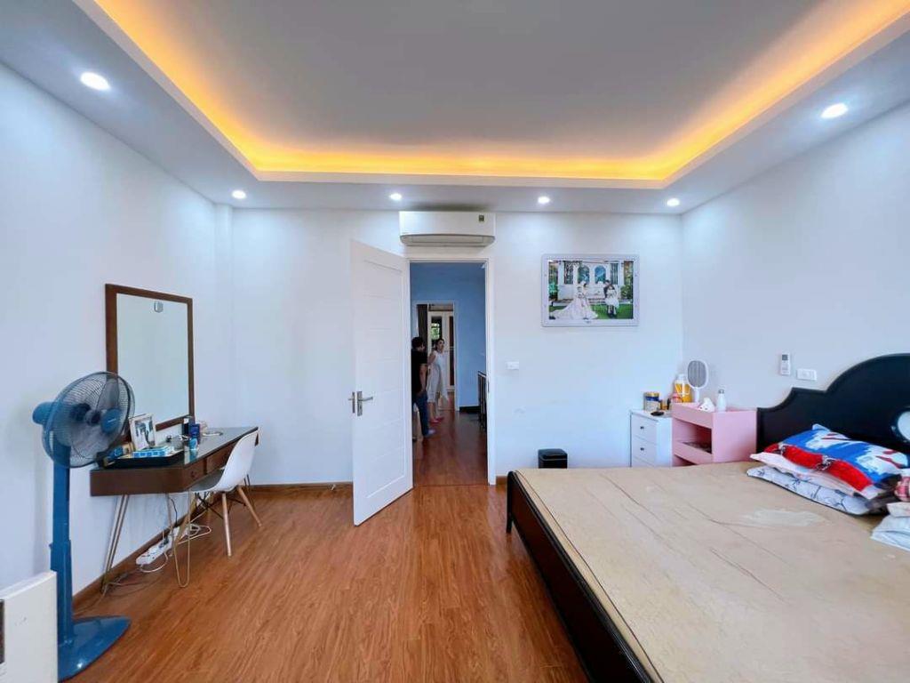 BÁN NHÀ HOÀNG VĂN THÁI-10M RA PHỐ- 2 THOÁNG TRƯỚC SAU- NGÕ THÔNG Ô TÔ KINH DOANH-81M-4 TẦNG- HƠN 18TỶ