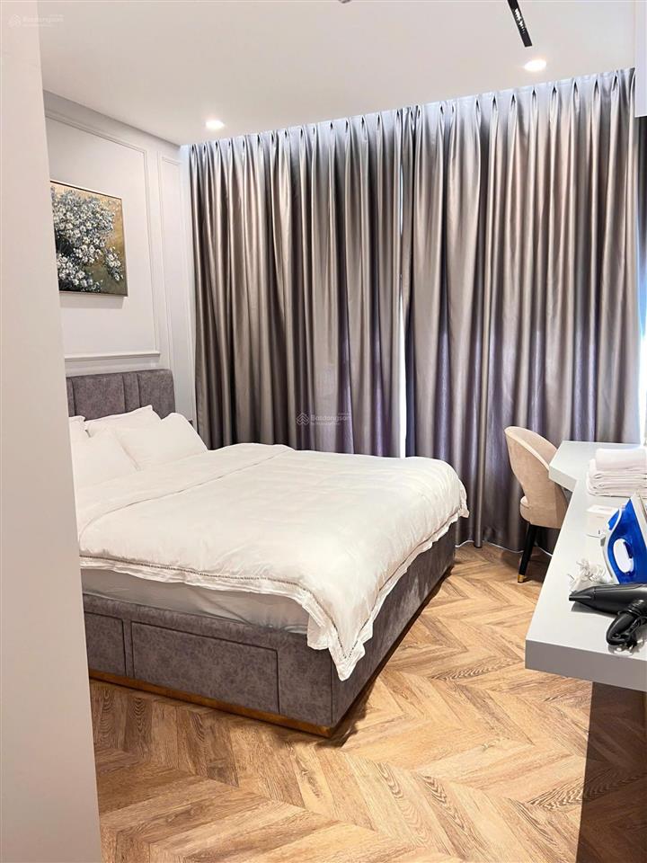 Căn hộ giá tốt midtown có 2pn, 2wc nội thất đầy đủ view thoáng mát giá 9 tỷ all in