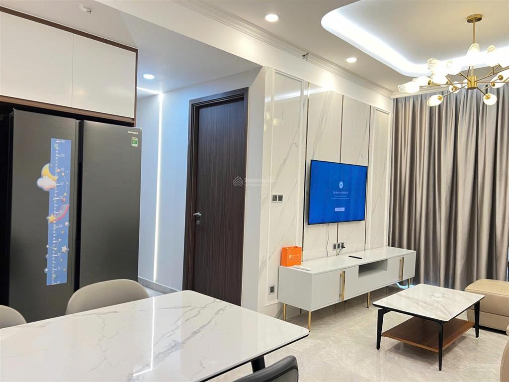 Căn hộ giá tốt midtown có 2pn, 2wc nội thất đầy đủ view thoáng mát giá 9 tỷ all in