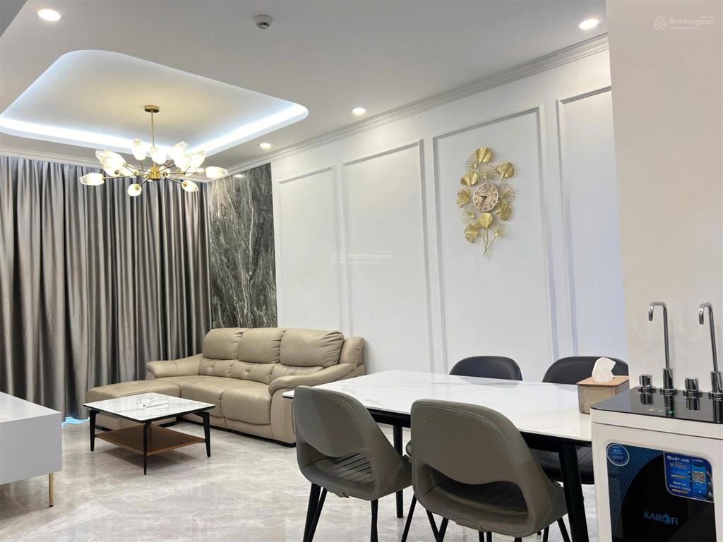 Căn hộ giá tốt midtown có 2pn, 2wc nội thất đầy đủ view thoáng mát giá 9 tỷ all in