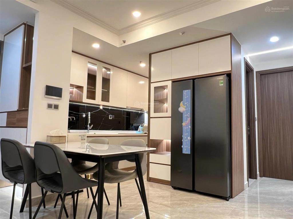 Căn hộ giá tốt midtown có 2pn, 2wc nội thất đầy đủ view thoáng mát giá 9 tỷ all in