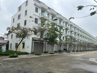 Bán căn góc 95m2 trục chính đường to tặng vườn hoa 200m. giá thần tốc 21 tỷ