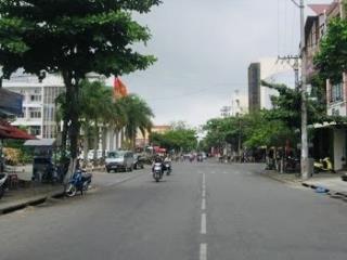 Chính chủ cần bán nhà 2 mặt tiền đường hải phòng , đối diện bệnh viện , giá đầu tư