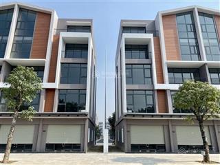 Cần bán xẻ khe 84m2 giá 10 tỷ x đông nam về ở nhận nhà sử dụng full tiện ích
