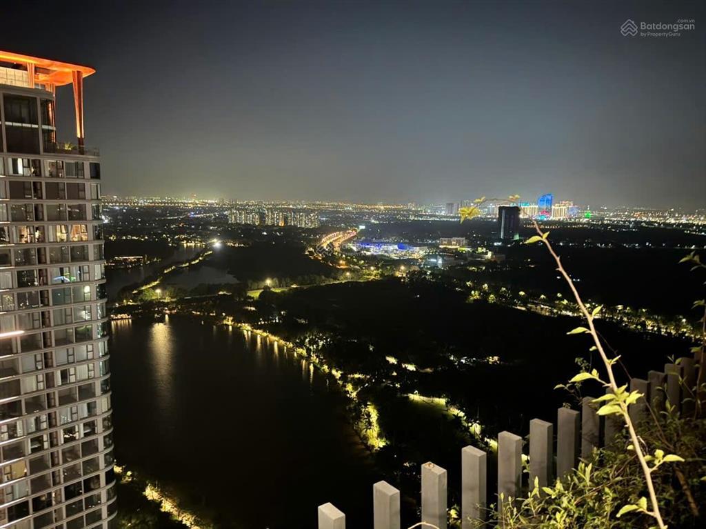 The landmark bán ch studio view hồ thiên nga, tầng cao view thoáng, giá 2.9 tỷ bao phí