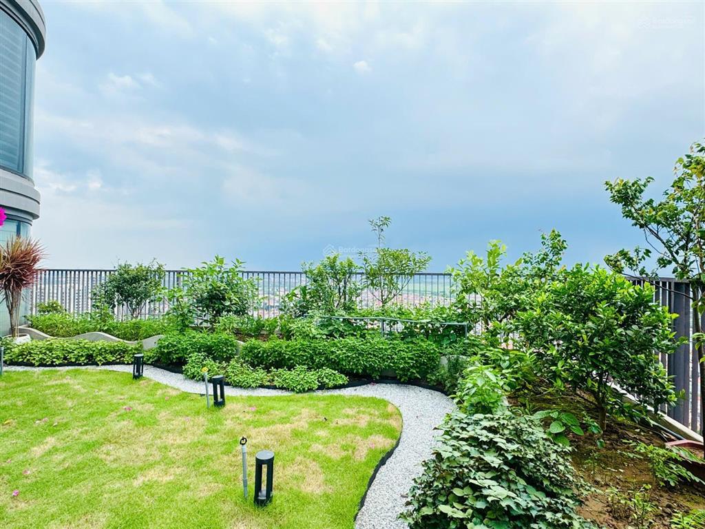 Tòa the landmark ch 88m2 + sân vườn 56m2, khoáng nóng lên căn hộ, tầng trung view thoáng