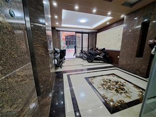 Cần bán! phân lô hoàng cầu, nhà 8 tầng, mặt tiền 5m, thang máy, ô tô, vị trí vàng. giá 24,5 tỷ