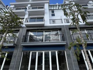 Cần bán căn shophouse mặt tiền 7m phù hợp kinh doanh tại palm manor