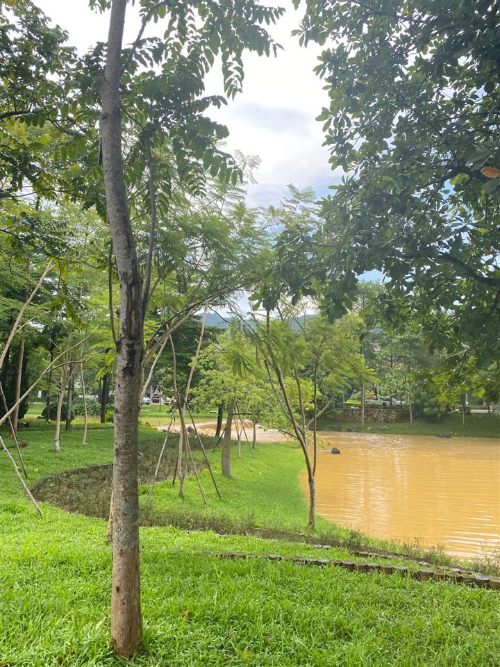 Cần bán căn mặt suối 460m2, mặt tiền 20m, chủ thiện chí thương lượng, vị trí đẹp nhất xanh villas.