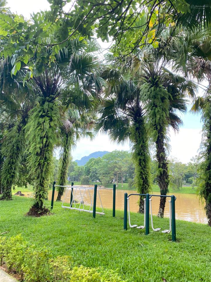 Cần bán căn mặt suối 460m2, mặt tiền 20m, chủ thiện chí thương lượng, vị trí đẹp nhất xanh villas.