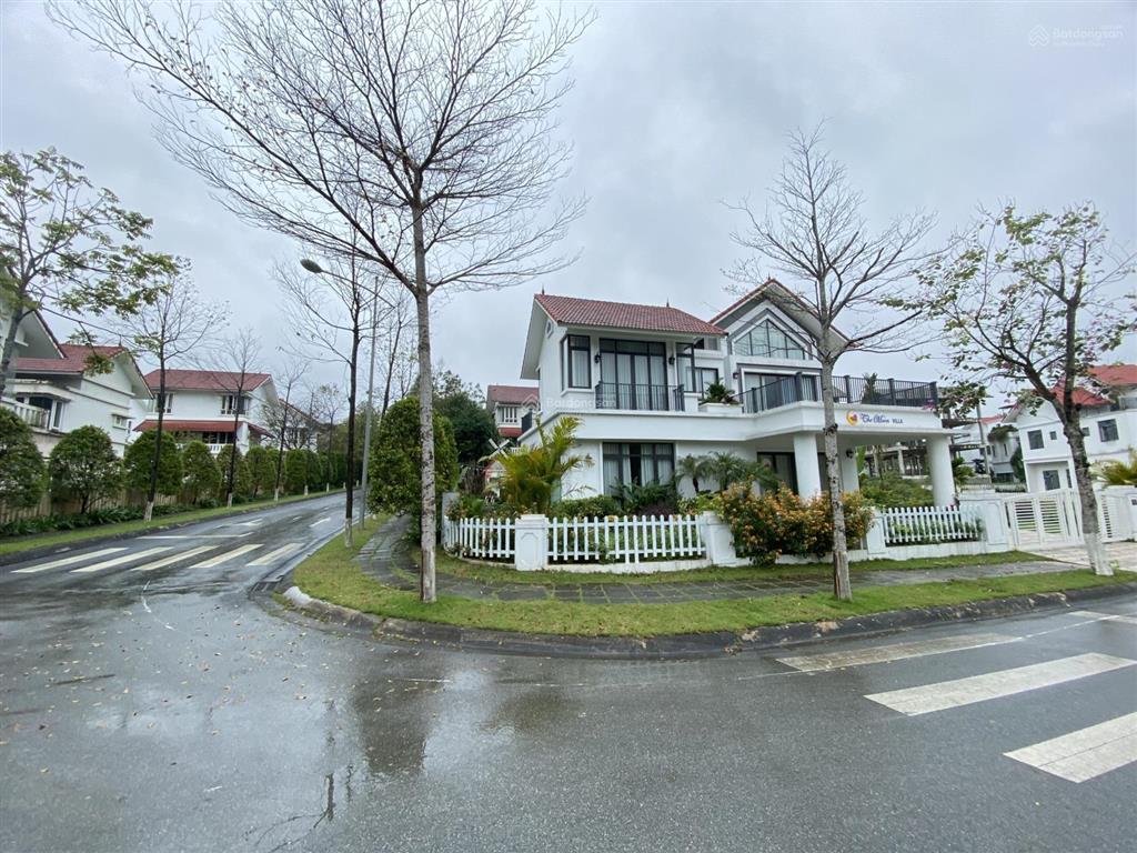 Bán căn khu b full nội thất, có sổ đỏ, nhận nhà và khai thác cho thuê được ngay. giá 18.x tỷ