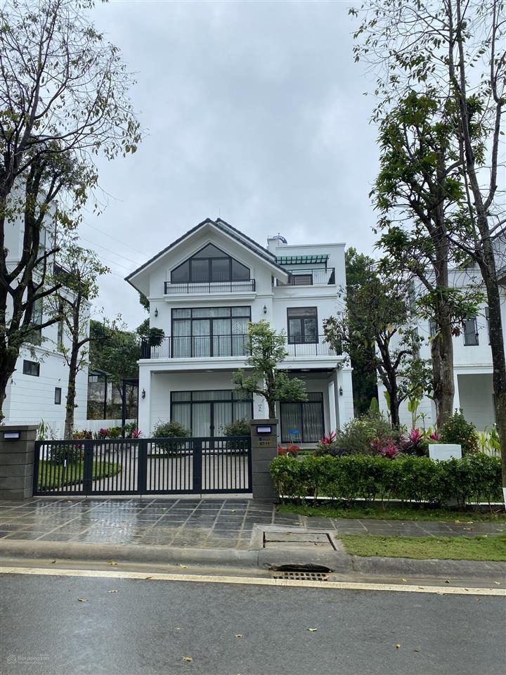 Bán căn khu b full nội thất, có sổ đỏ, nhận nhà và khai thác cho thuê được ngay. giá 18.x tỷ