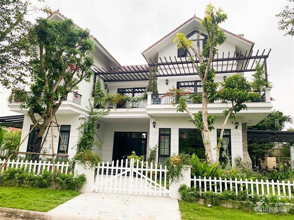 Bán căn khu b full nội thất, có sổ đỏ, nhận nhà và khai thác cho thuê được ngay. giá 18.x tỷ