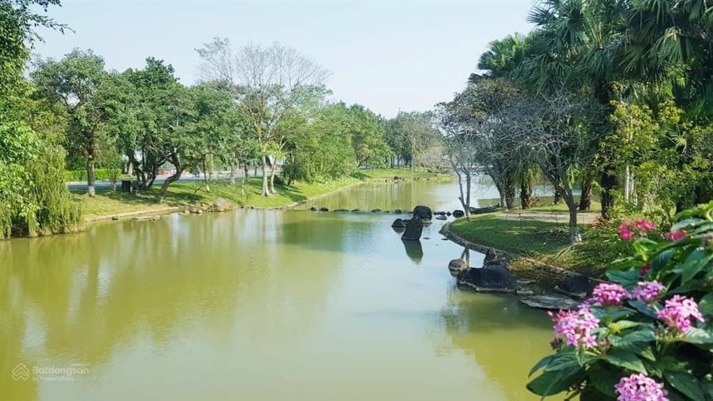 Bán căn khu b full nội thất, có sổ đỏ, nhận nhà và khai thác cho thuê được ngay. giá 18.x tỷ