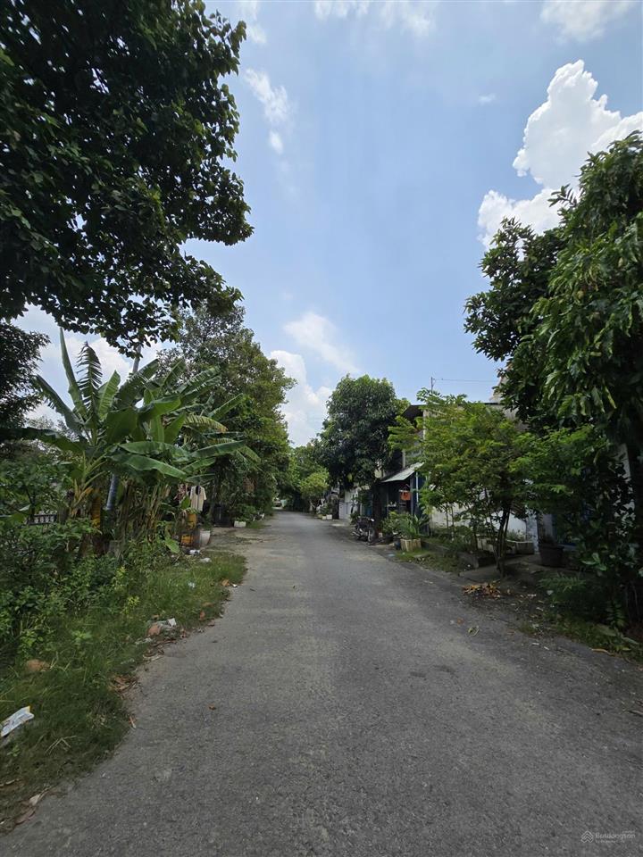 Chủ gấp bán giảm giá liên tục còn 6,5ty tl, 144,1m đất ngang 8m, đường tl43, f. bình chiểu, thủ đức