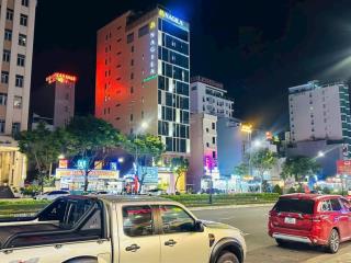 Bán nhà 5 tầng mặt tiền đường phạm văn đồng dòng tiền 2tỷ/năm vị trí cách biển 200m đi bộ