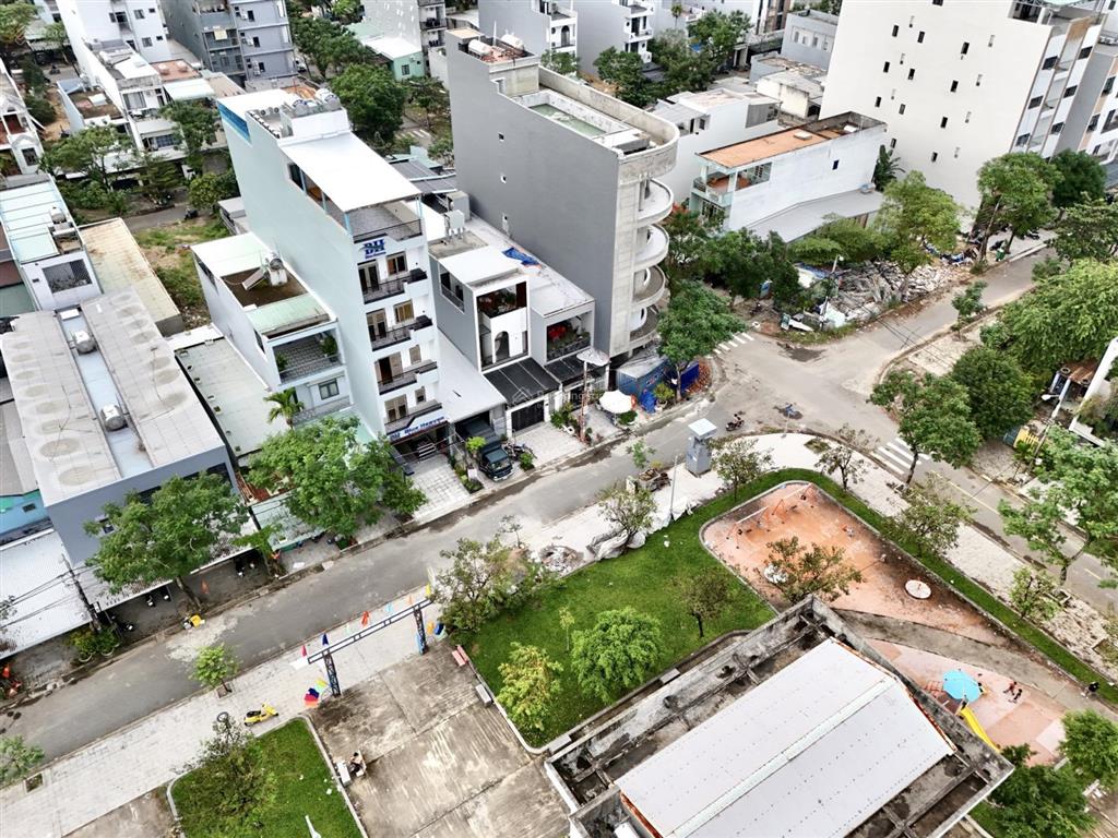 Bán dãy trọ 2 tầng mặt tiền đường lê trung đình  gồm 23 phòng. doanh thu 40triệu/tháng