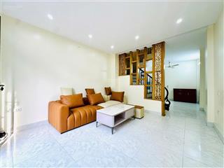 Bán nhà phố đồng dinh, thạch bàn, long biên, 37m2 4pn cách ôtô 20m. giá 5,9tỷ