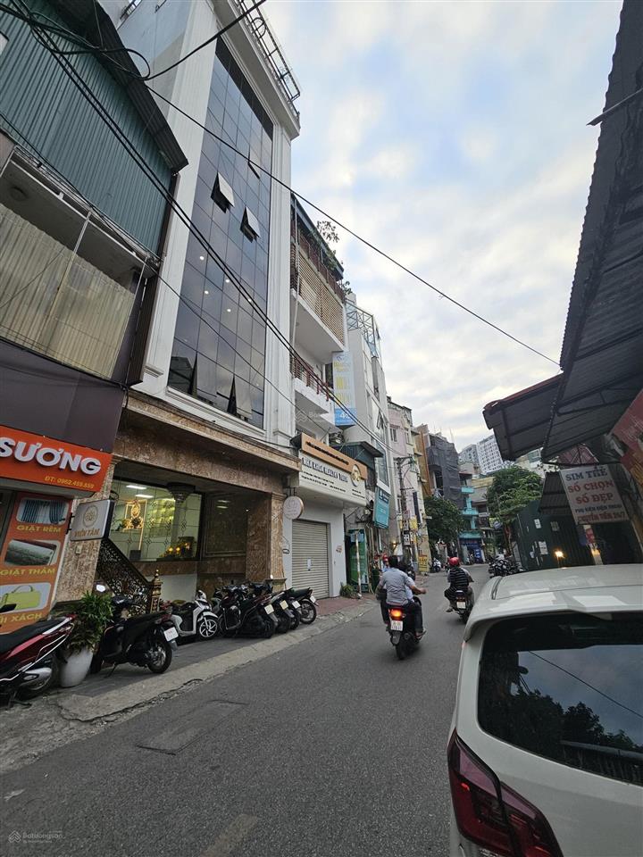 Cc bán nhà mặt phố hoàng ngân 70m2 lô góc 3 thoáng 5 tầng giá chỉ 23.9 tỷ