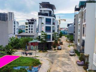 Lô áp góc diện tích 64m2 mặt tiền 4,78m hướng Nam gần công viên vườn hoa giá hợp lý