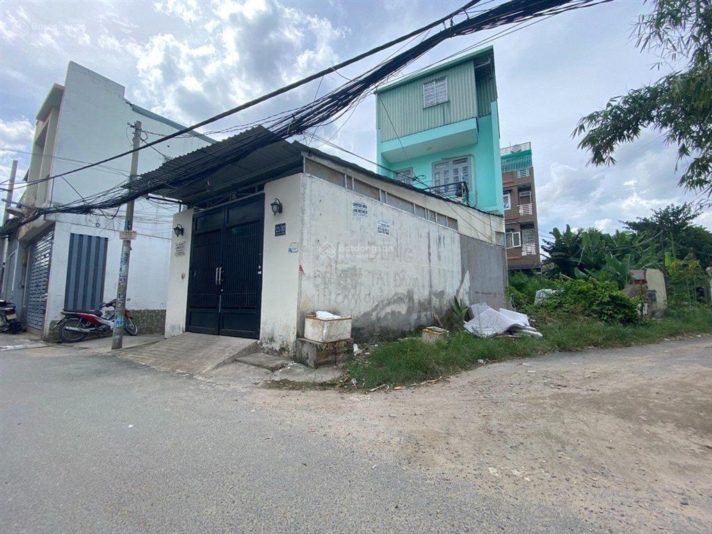 Xuất ngoại bán gấp lô đất gần đại học văn lang, 8m x 20m xây mới hầm 6 tầng, giá 15 tỷ tl