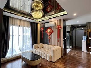 Bán gấp cc golden palace thiết kế 4pn, 162m2, căn góc, tầng cao, view thoáng mát.