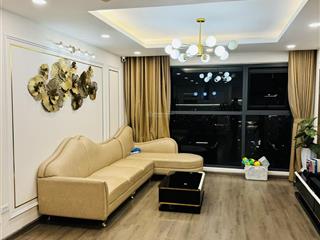 Cực đẹp! bán căn 121m2  căn góc, thoáng, mát, 3pn  tầng cao, bc đn, nội thất sang trọng, cực xịn.