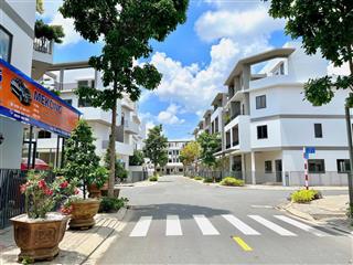 Nhà phố 3 lầu bến lức chỉ 2 tỷ 650 sổ hồng riêng, công chứng ngay!