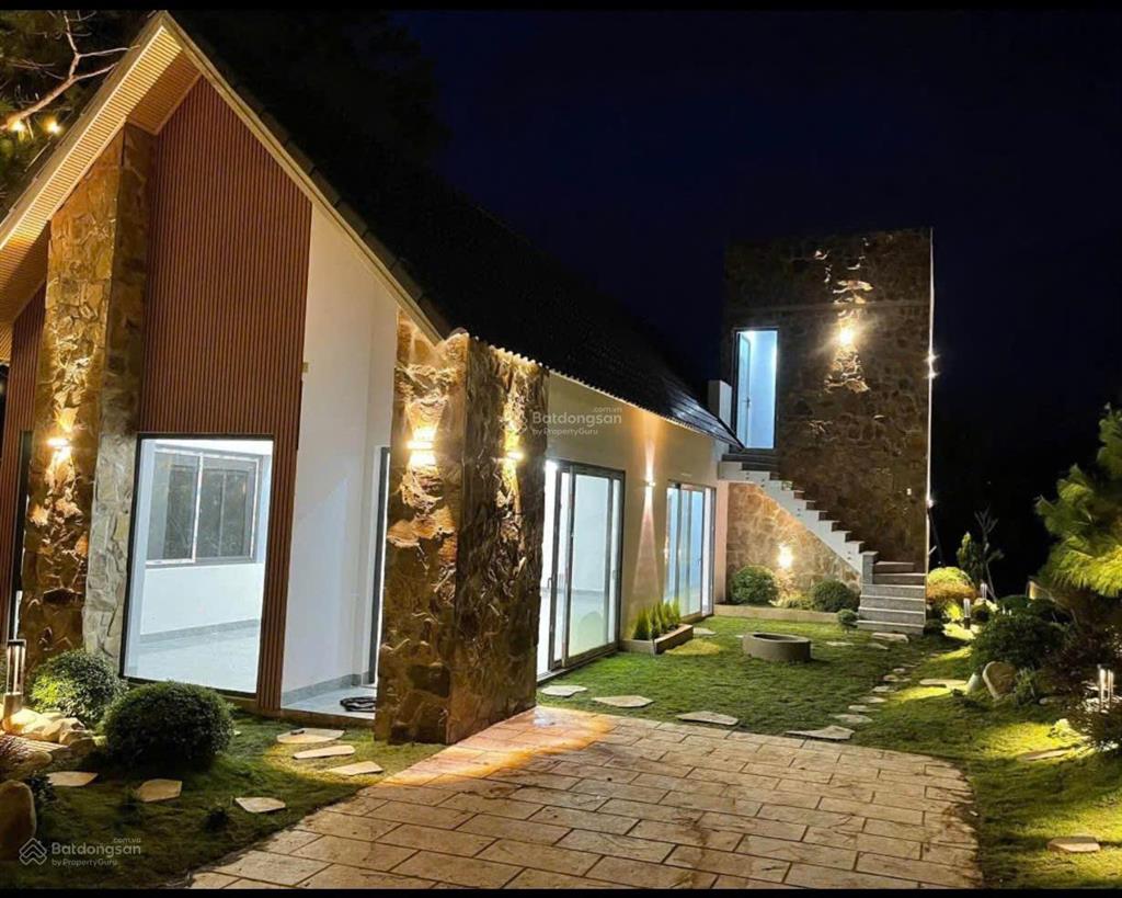 Ngoại ô đà lạt 3 tỷ 550 sở hữu villa nghỉ dưỡng săn mây, suối tự nhiên view đồi