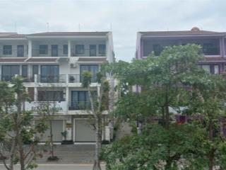 Căn 100m2 duy nhất, view trường học, hoàn thiện cơ bản, rẻ như căn thô. giá tốt.  0982 996 ***
