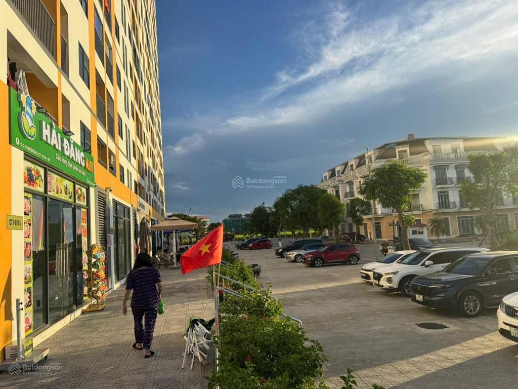 Bán lô góc 230,6m2  3 mặt tiền đường. giá rẻ chỉ 45 triệu/m2. tiềm năng x2 khi cđt mở bán gđ2