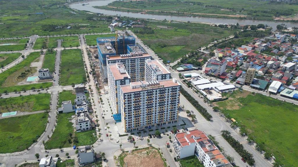 Bán lô góc 230,6m2  3 mặt tiền đường. giá rẻ chỉ 45 triệu/m2. tiềm năng x2 khi cđt mở bán gđ2