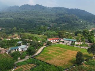 Đất nghỉ dưỡng view đẹp xung quanh là quần thể nghỉ dưỡng tại vân hoà ba vì